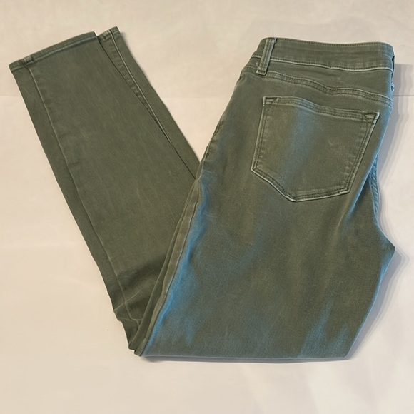 2 for $15 Old Navy Rockstar Skinny Jeans - Picture 2 of 4